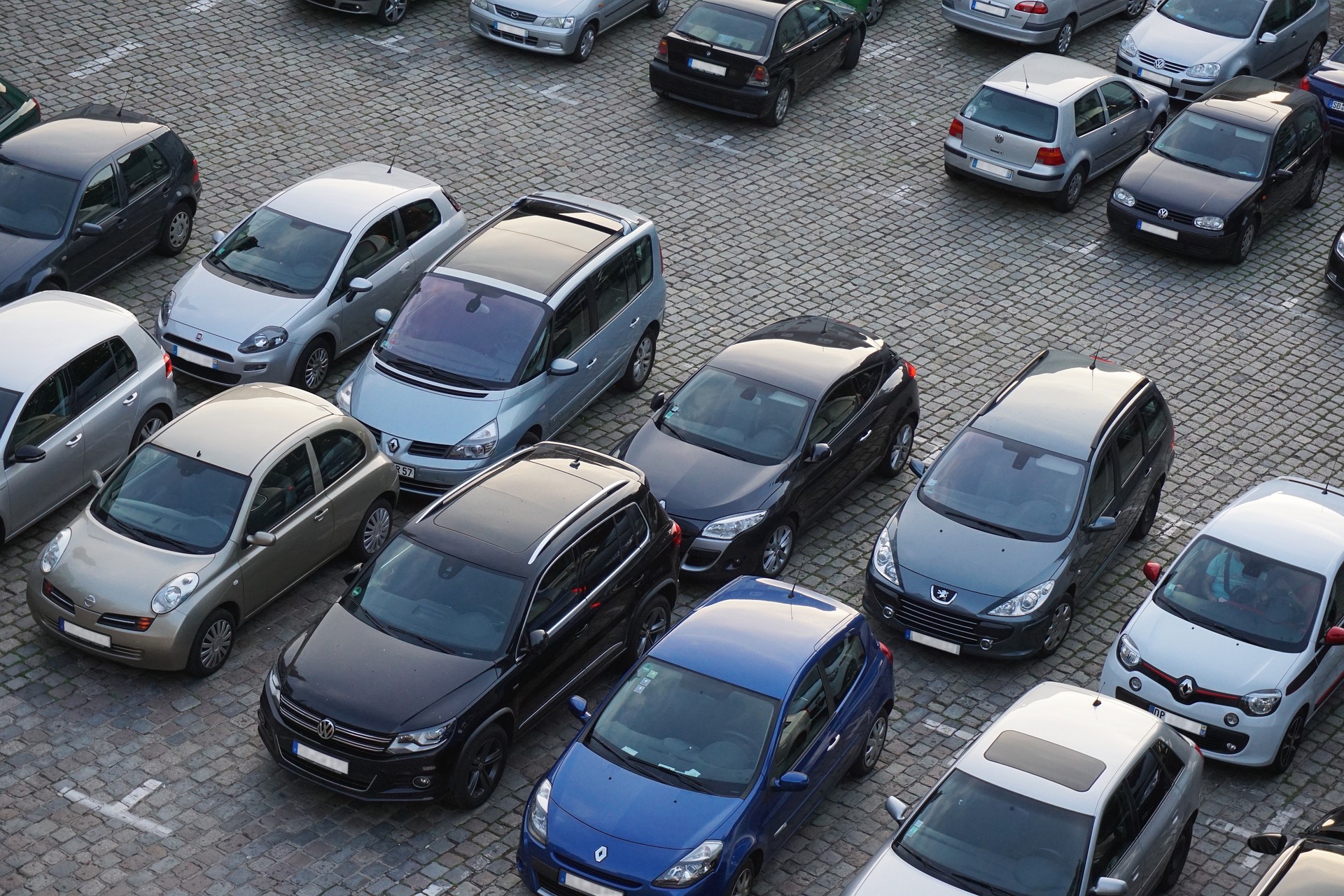 Guida assistita e assistenza al parcheggio - Garanzia auto